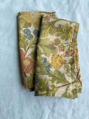 Set of 2 Pottery Barn Mum Garden 20" x 20" cotton linen pillow cases covers